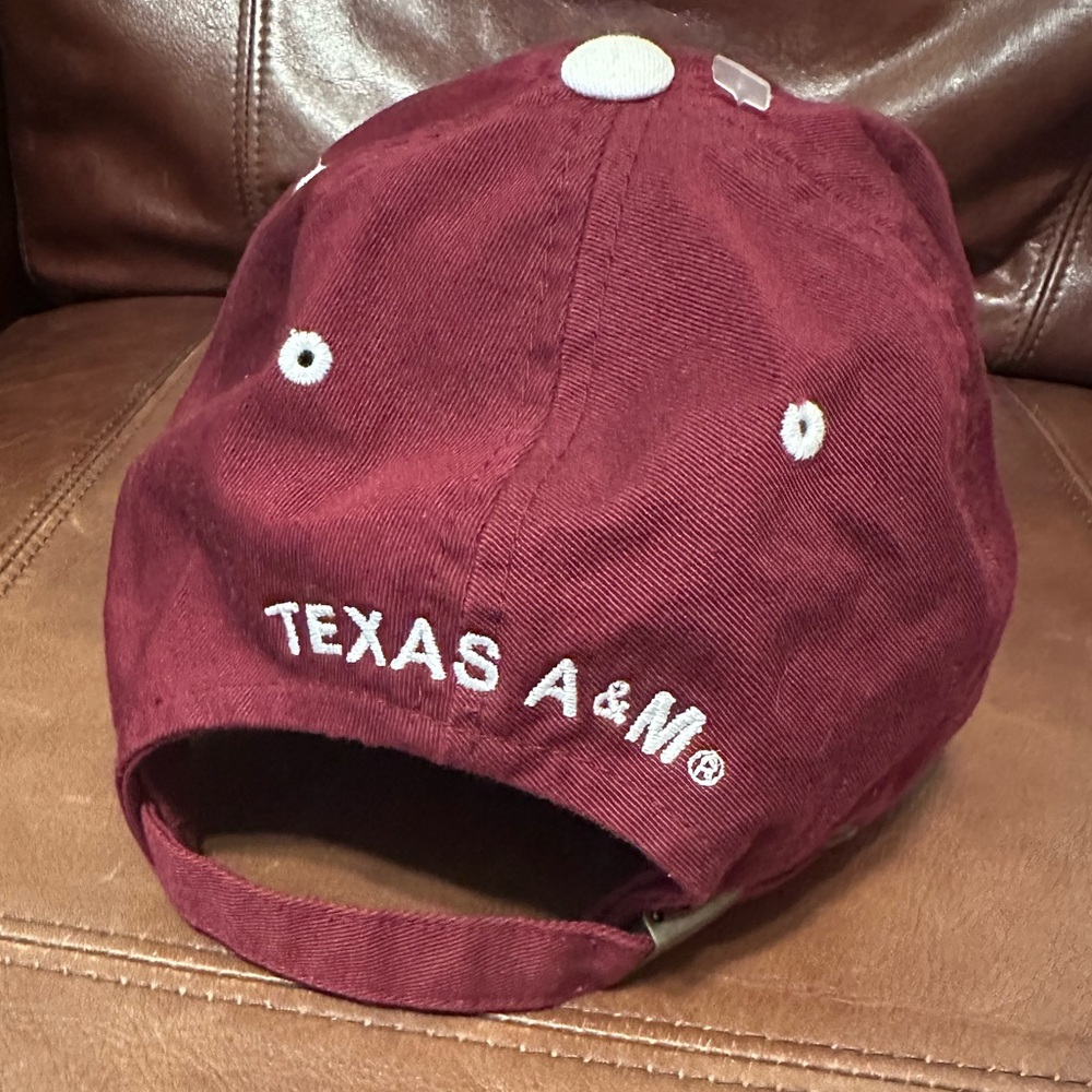 Texas A&M Bundle- NWT Women’s Medium Hoodie; NWOT Hat, 24 oz Trevis Tumbler - Picture 3 of 15
